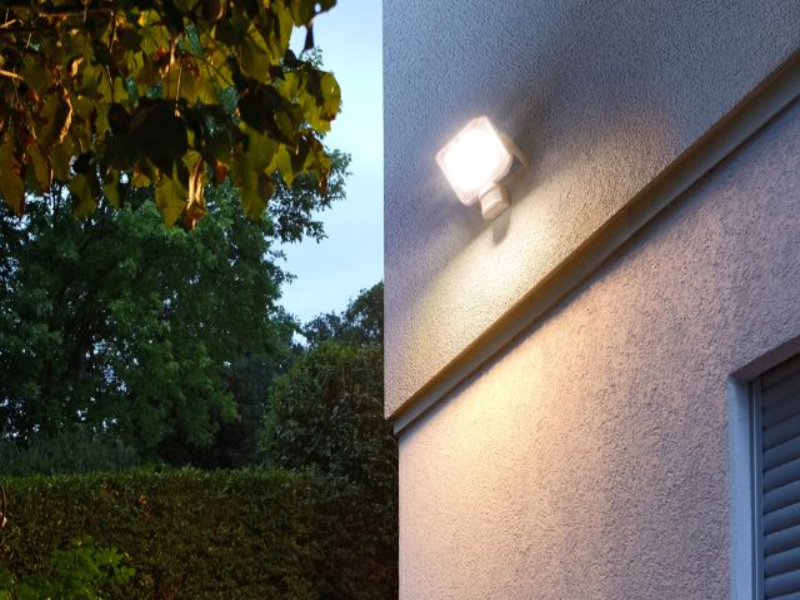 arbeitsplatzbeleuchtung-werkstatt